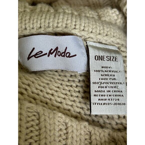 La Moda cable knit poncho, faux fur trim, one size, layering, bohemian, artsy - Picture 5 of 5